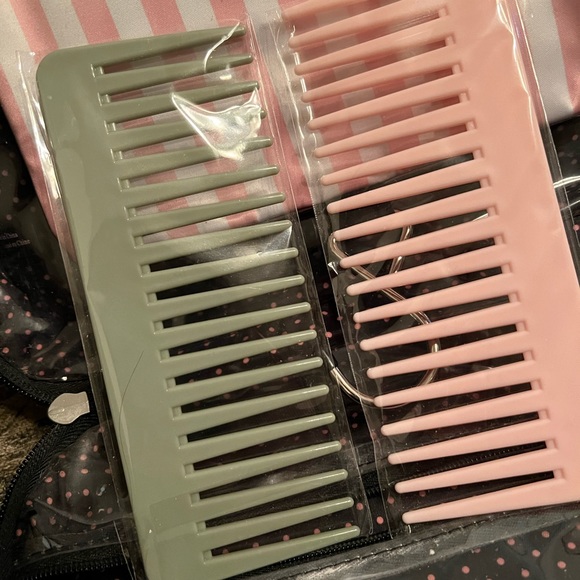 New! Beachwaver co hair accessories, hair brushes,combsgoodvibesshampoo&conditio main image 7